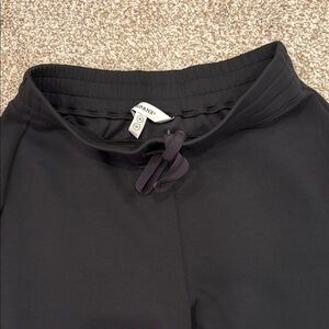SPANX  air essential black Joggers